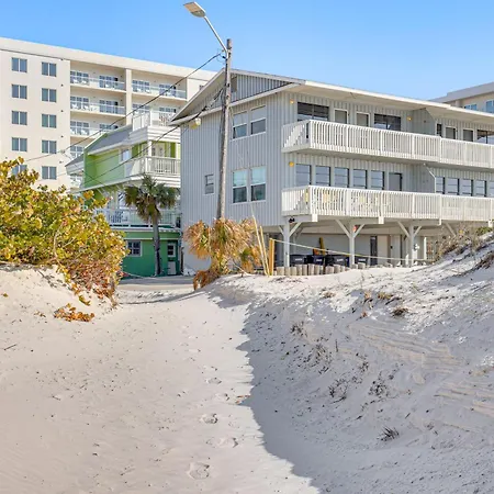 Driftwood Beach Cottage - Walk To Clearwater Bch