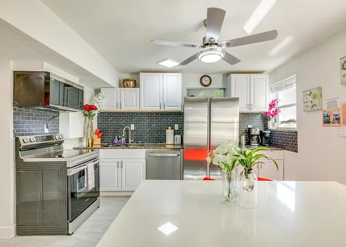 'driftwood Suite' - Walk To Clearwater Bch Ferienhaus
