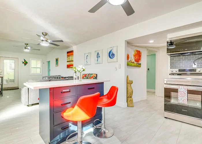 Ferienhaus 'driftwood Suite' - Walk To Clearwater Bch